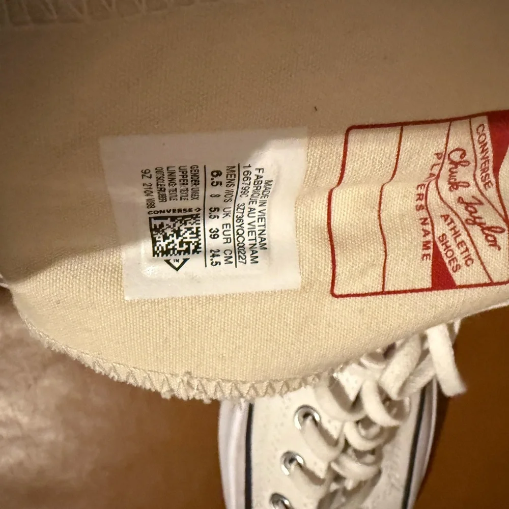 Converse White Run Star hike Chuck Taylor High-Top Sneakers - Picture 6 of 7